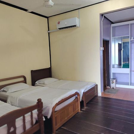Kampong Ayer Batang Restu Chalet Tioman מראה חיצוני תמונה