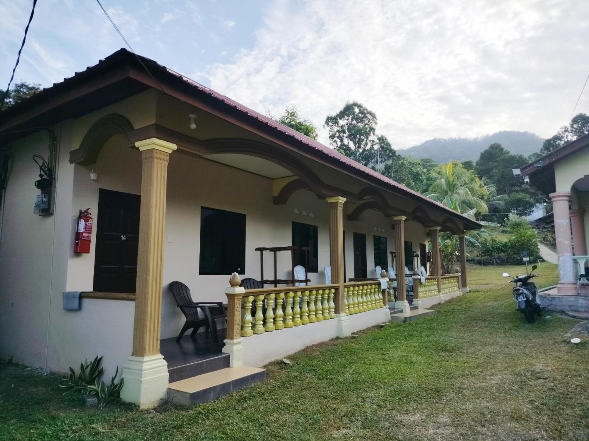 Kampong Ayer Batang Restu Chalet Tioman מראה חיצוני תמונה